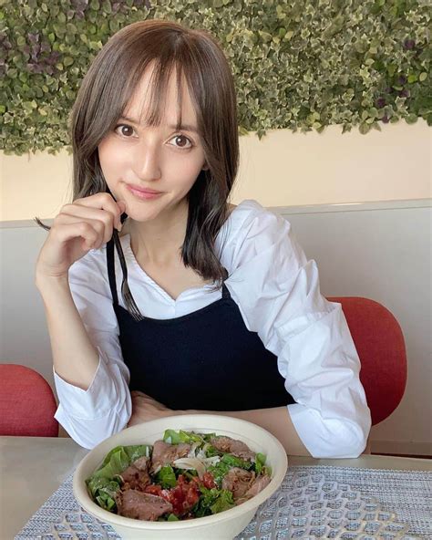 奥山絵里奈さんのインスタグラム写真 奥山絵里奈instagram「マイブームサラダランチ 🥗 吉祥寺の