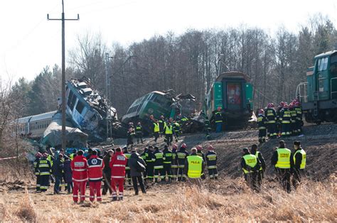 Wypadek kolejowy trwa akcja poszukiwawcza Wiadomości