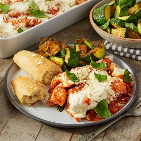 Recipe Chicken Parmesan With Summer Squash And Cheesy Garlic Breadsticks Blue Apron