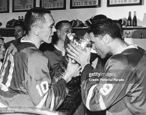 The Stanley Cup Photos And Premium High Res Pictures Getty Images