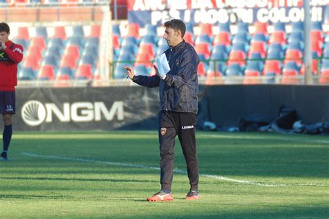 Cosenza Allenamento A Porte Chiuse Sabato Test Con I Tifosi Tifo