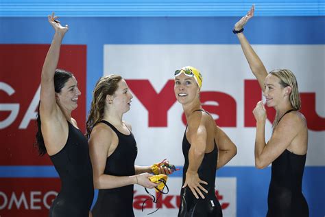 Two world records broken on first day of World Swimming Championships (25m)