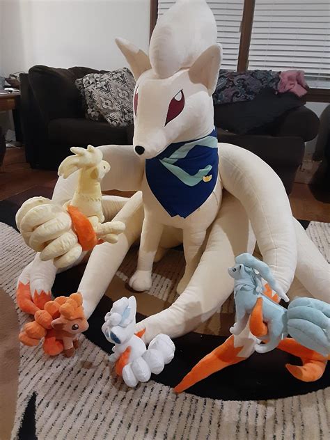 Ninetales playtime : r/pokeplush
