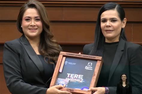 Tere Jiménez entrega segundo informe de gobierno al Congreso de