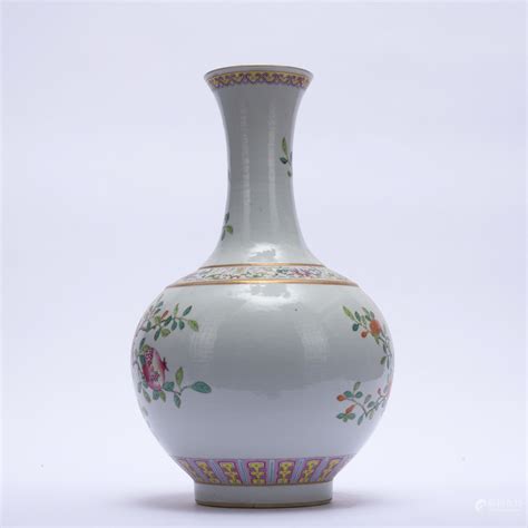 Bidlive A Famille Rose Floral Vase