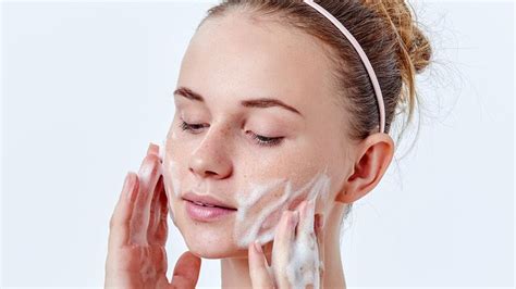 Experts Reveal How To Properly Layer Your Skincare Products In 2024