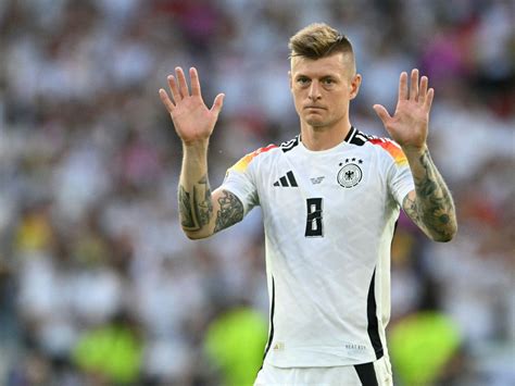 Kroos Entschuldigt Sich Bei Pedri Fussballdaten