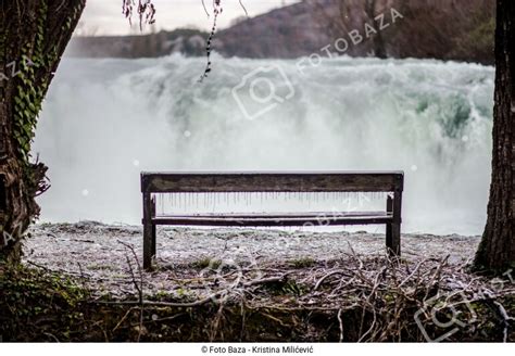 Ko U A Preuzmite Fotografiju Foto Baza