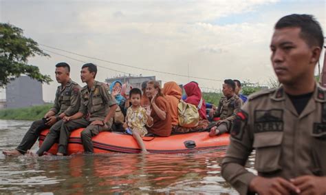 Banjir Bandang Menerjang Leuwisadeng Bogor Ribuan Jiwa Terdampak