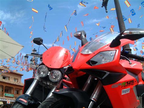 Derbi 125 Comparativa GPR Nude Vs Racing Autocity