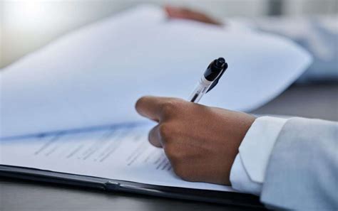 how to become a bond agent