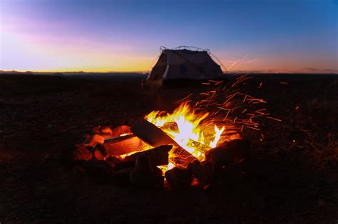 Campfire Hd Wallpapers Top Free Campfire Hd Backgrounds Wallpaperaccess