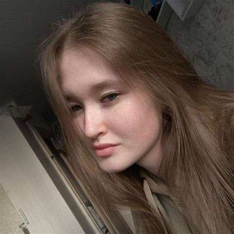 ElviaHakey Nude On Cam Live Sex Chat On Fapchat