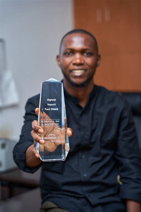 Busari Is First Nigerian To Win AAAS Kavli Science Journalism Award