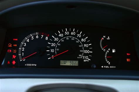 2005 Toyota Corolla Le Gauges Picture Pic Image