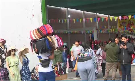 La Victoria Comerciantes Ma Aneros Fueron Reubicados En Galer As