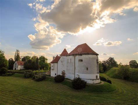 Old castle in Varazdin stock image. Image of white, city - 16814149