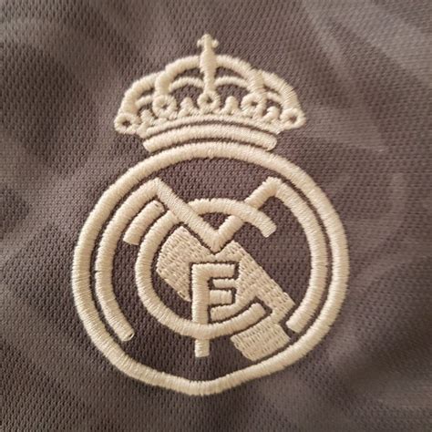 Kylian Mbappe Real Madrid Trikot 2024 2025 Signiert Kaufen Auf