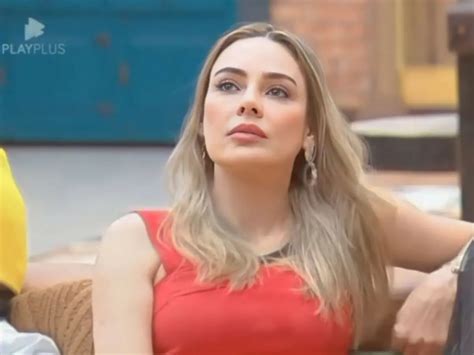 Público exige resposta da RecordTV após saída de Rachel Sheherazade