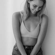 Alexandra Smith Nude Leaks Fapopedia