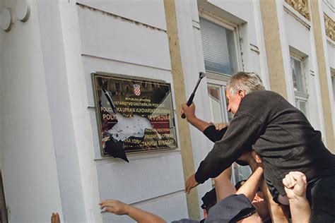 Sramota Nema Kazne Za Razbija A Irili Nih Tabli U Vukovaru Sud