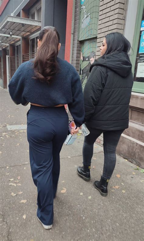 Latina In Blue Flare Leggings Spandex Leggings Yoga Pants Forum