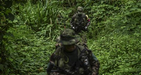 Colombia El ELN Mata A Nueve Militares En Un Ataque En Medio De