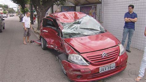 Acidente Envolvendo Tr S Carros Deixa Uma Pessoa Ferida Ne G