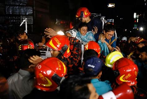 Bangladesh Building Fire Kills At Least Injures Dozens Astro Awani