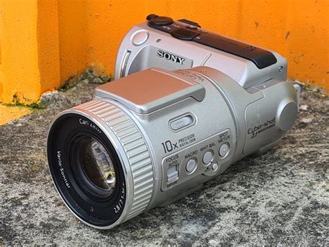 Sony Cyber Shot DSC F505 Retro Review Cameralabs