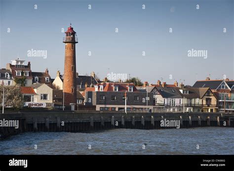 Gorleston Lighthouse harbour Stock Photo - Alamy