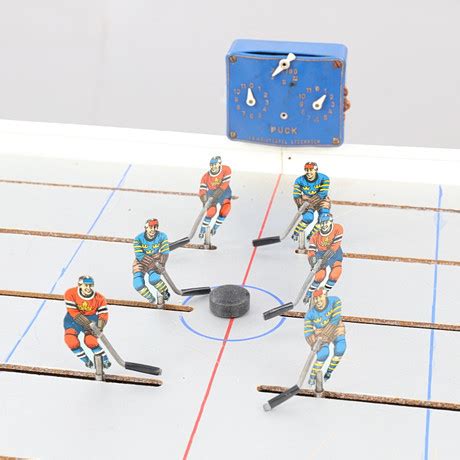 Hockeyspel Puck Ett Aristospel Leksaker Leksaker Auctionet