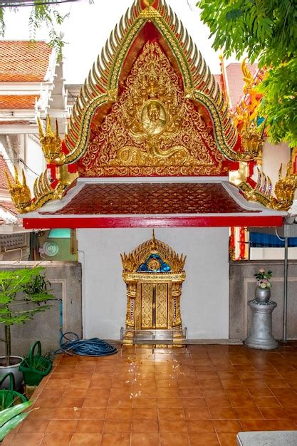 Una Hermosa Vista Del Templo Wat Paknam Ubicado En Bangkok Tailandia