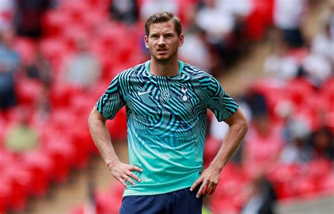 Spurs Fans Loving Mourinho Decision On Jan Vertonghen Future