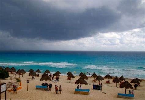 Clima en Cancún sábado de lluvias puntuales fuertes en Quintana Roo