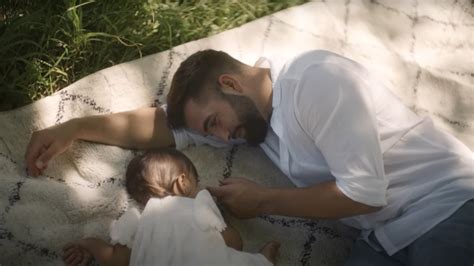 Descubre el lindo video musical de Eva la nueva canción de Kendji