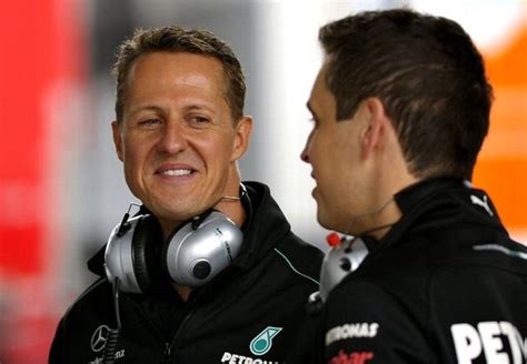 L Ancien Champion De F Michael Schumacher Est Sorti Du Coma Paris