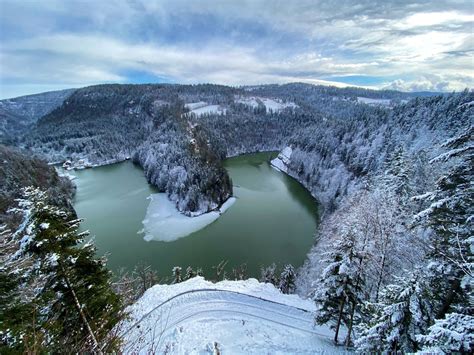 Photos Les Bassins Et Le Saut Du Doubs Recouverts Par Une Jolie Couche