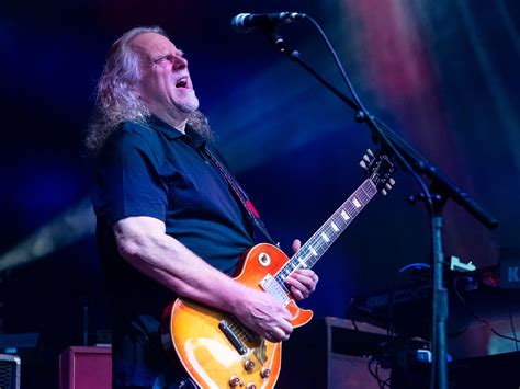 This Person Changed Warren Haynes Opinion On New Musicians