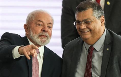 Lula Chama Dino Cotado Ao Stf Para Reuni O Fora Da Agenda