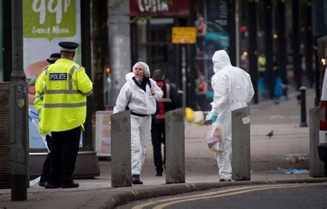 Piccadilly Gardens Evacuated After Suspicious Device Found Pictures