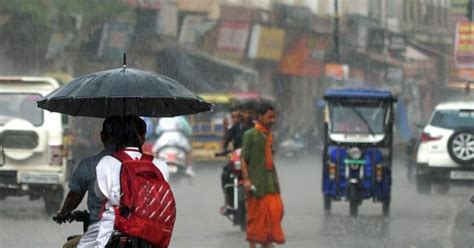 Weather Report पश्चिम बंगाल में बारिश ने डाला दुर्गा उत्सव में खलल कई राज्यों में फिर बारिश का दौर