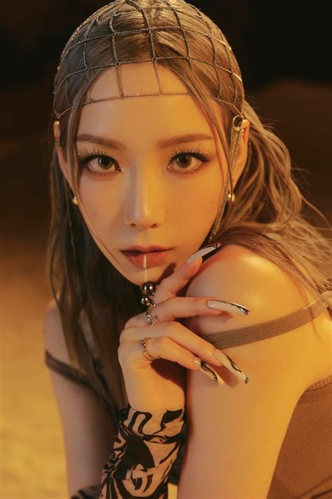 Taeyeon S Invu Breaks Highest First Day Sales Record For Soloist In 2022 Kpopstarz