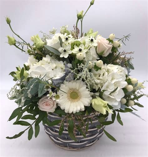 Florist Choice Basket Arrangement Buy Online Or Call