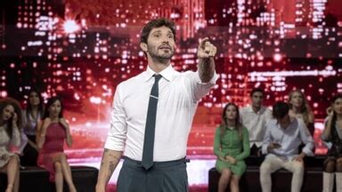 Stefano De Martino Stasera In Tv Lo Show Scaletta E Ospiti Di Da