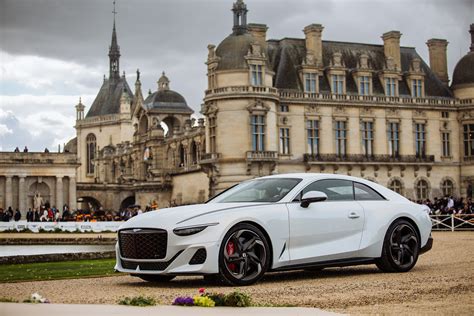 Bentley Mulliner Batur Storms At Chantilly Arts Elegance 2022