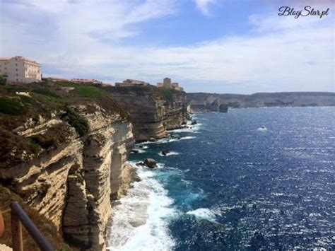 Anna Popek Zn W Pozuje W Bikini
