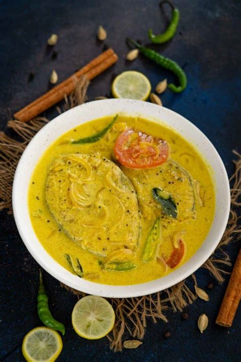 Kerala Style Fish Molee Recipe Meen Molly Video