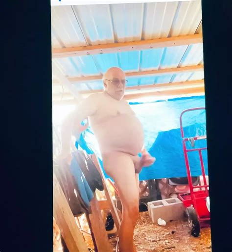 Piggy Wanking Pt 2 Gay Daddy Daddy Porn XHamster