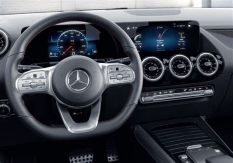 Mercedes Classe B 200 D Automatic Premium Grigio Montagna Nuova A Soli